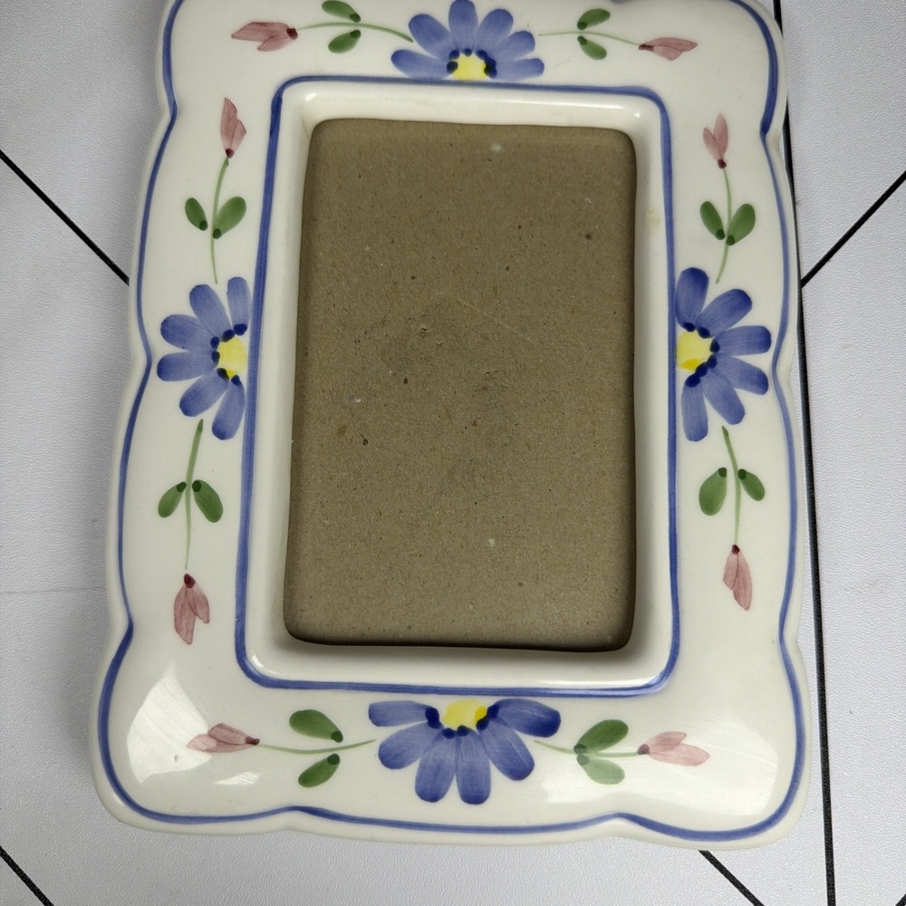 Fetco Ceramic Floral Painted Picture Frame Scalloped Edges 5.5" / 7.5" Cottage